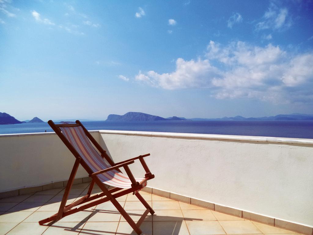 Vlichos Studio Apartment Hydra  Ruang foto